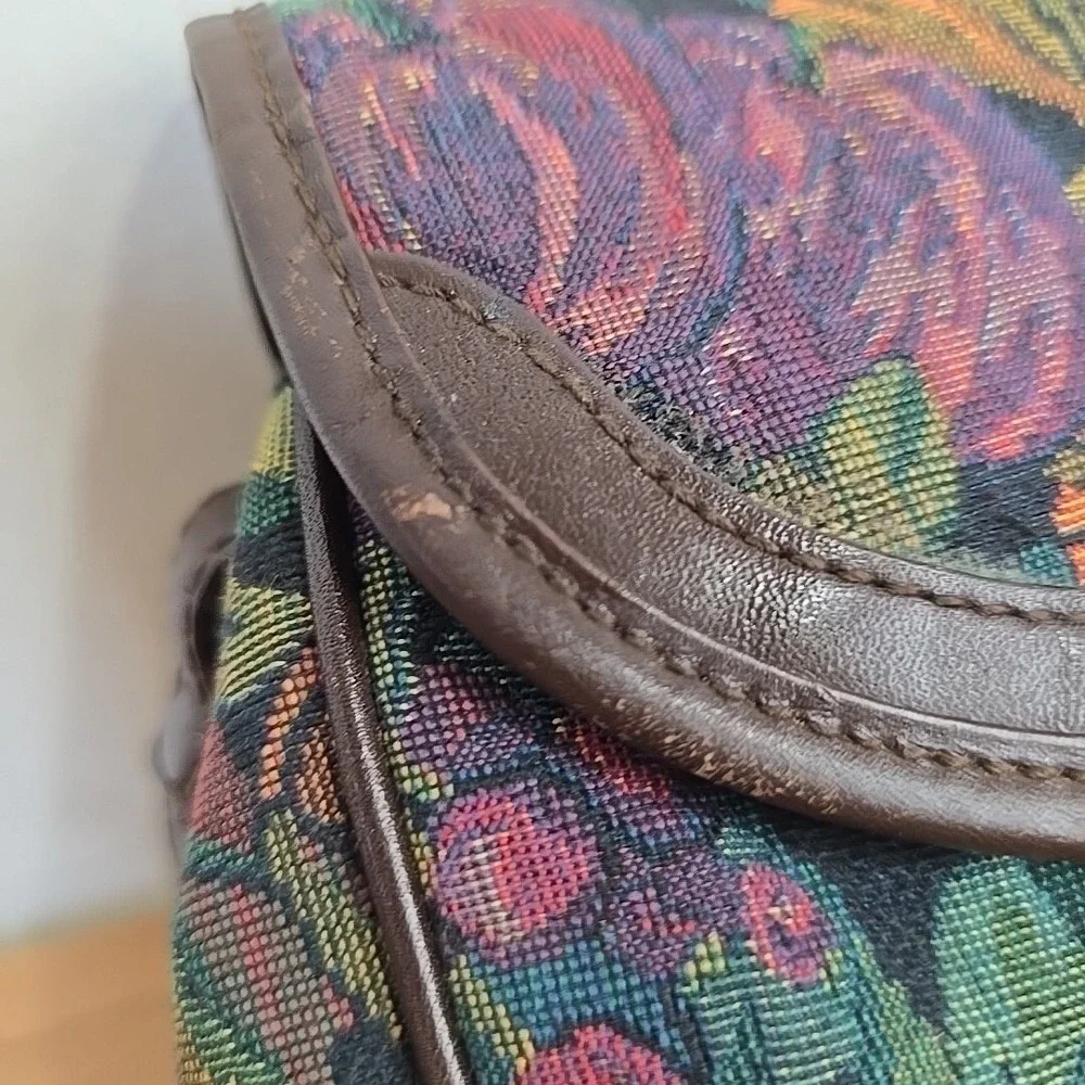 Vintage Liz Claiborne Floral Tapestry Brown Leather Trim‎ Crossbody Bag Designer